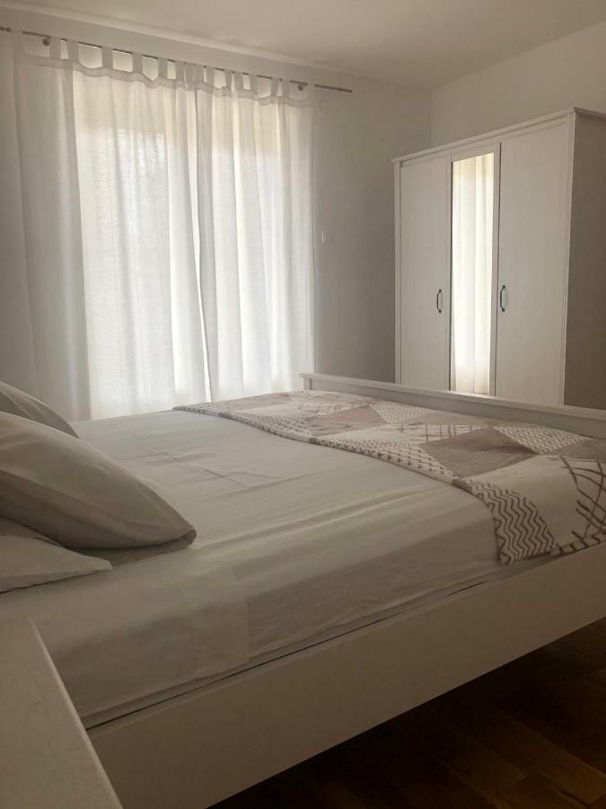 Apartments Antonia มาคาร์สกา ภายนอก รูปภาพ